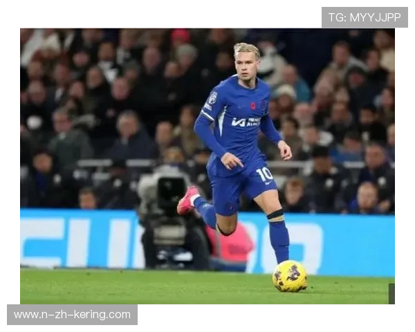 切尔西边路二过一配合，穆德里克推射破网