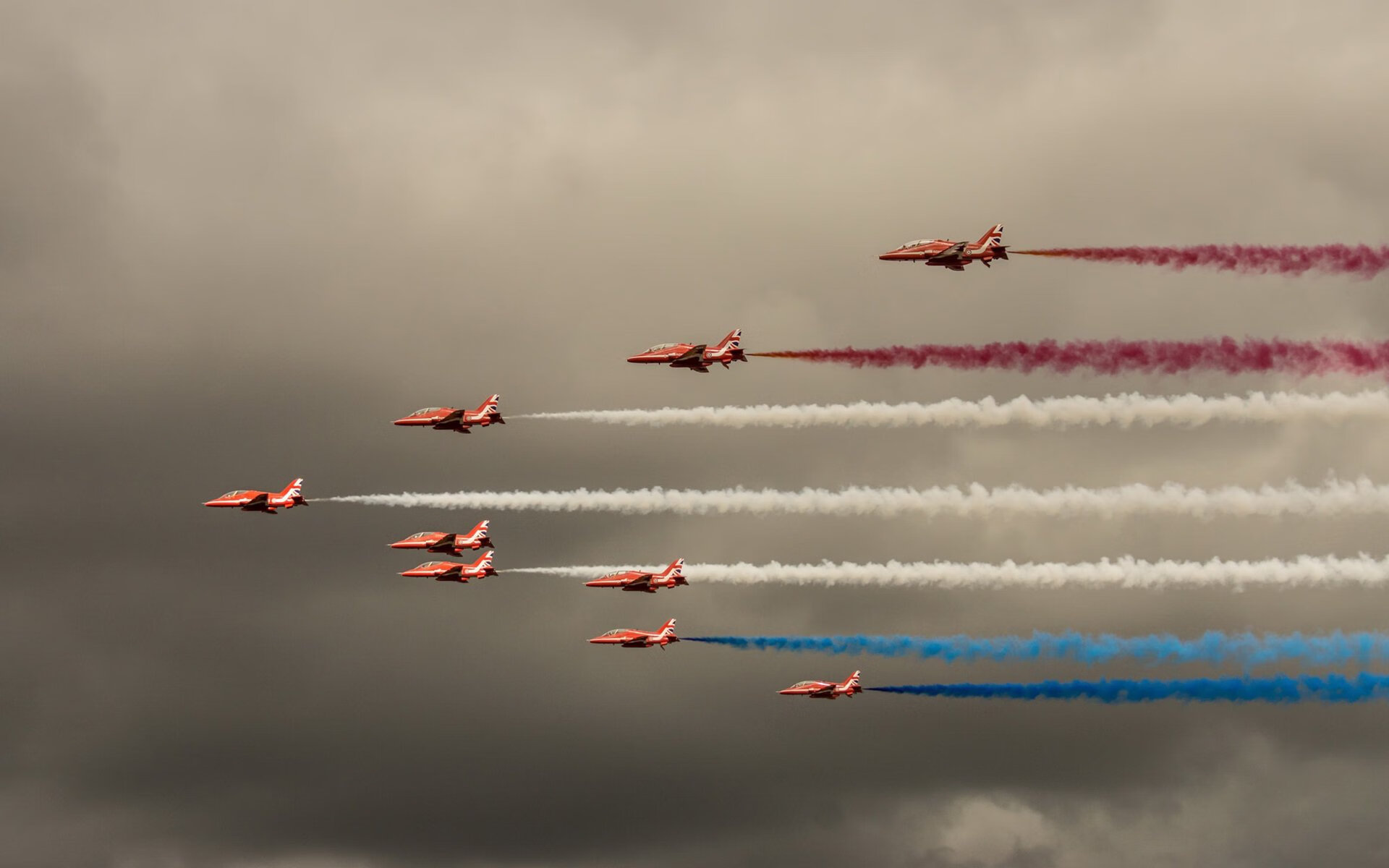 开云体育APP下载-意甲裁判判罚标准的国际比较，意甲裁判服赞助商legea